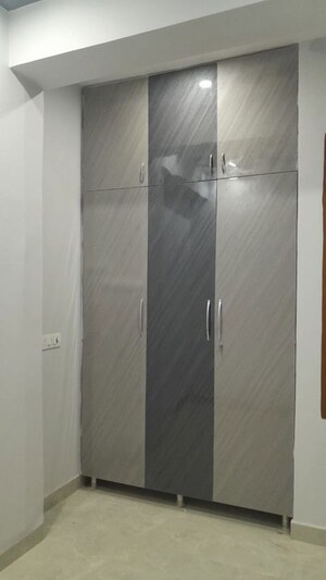 Bathroom in 1 BHK Builder Floor at Palam Vihar – for Rent