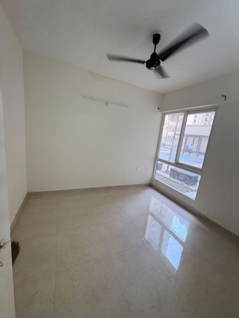 Room, signature-the-millennia-3 2 Bedroom 1000 Sq.Ft. Apartment In Sector 37d Gurgaon 10749478