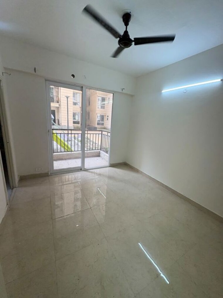 Room, signature-the-millennia-3 2 Bedroom 1000 Sq.Ft. Apartment In Sector 37d Gurgaon 10749478