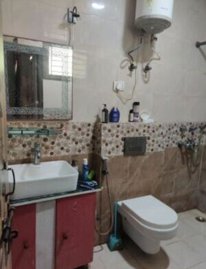 Bathroom in 3 BHK Apartment at Engineers Park, Omega I Greater Noida – for Rent