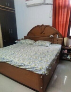 Bedroom in 3 BHK Apartment at Engineers Park, Omega I Greater Noida – for Rent