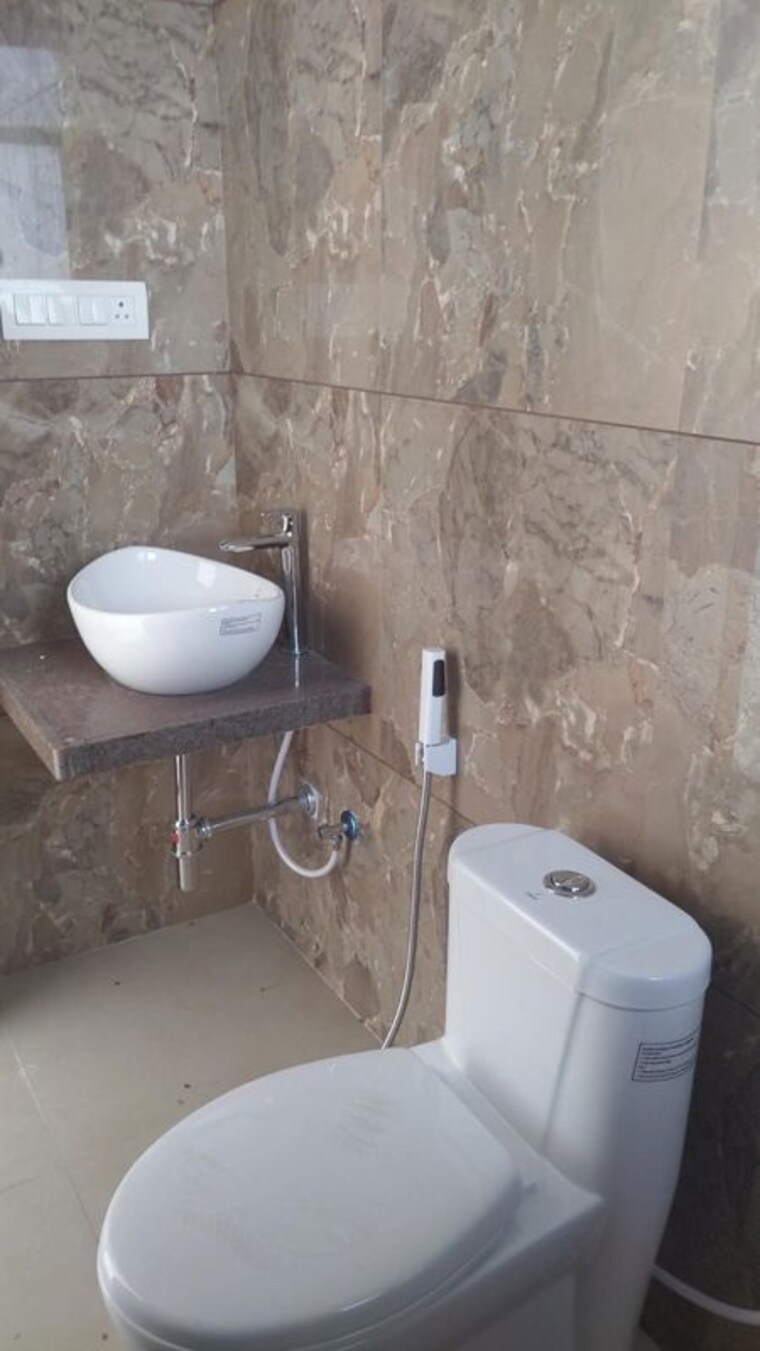 Bathroom, nishtha-devsiddhi-lavish 3 Bedroom 2000 Sq.Ft. Apartment In Navrangpura Ahmedabad 10749526