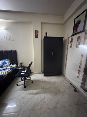 Parking in 2 BHK Builder Floor at Sector 57 – for Rent