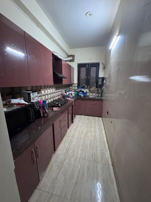 Kitchen in 2 BHK Builder Floor at Sector 57 – for Rent