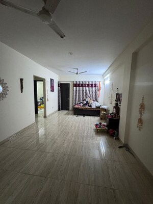 Room in 2 BHK Builder Floor at Sector 57 – for Rent