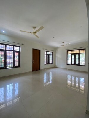 3.5 BHK Builder Floor For Rent in Sector 23