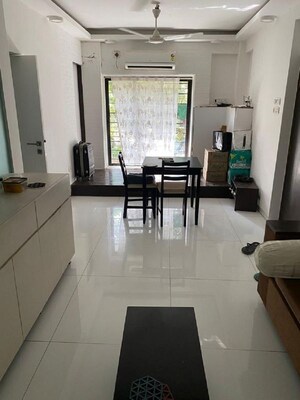 1 BHK Apartment For Rent in Bandra West