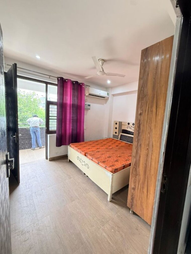 Bedroom, sector 57 3 Bedroom 204 Sq.Yd. Builder Floor In Sector 57 Gurgaon 10749587
