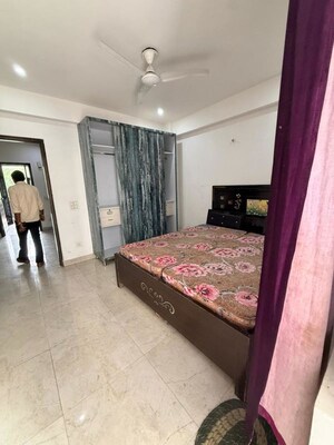 Bedroom in 3 BHK Builder Floor at Sector 57 – for Rent