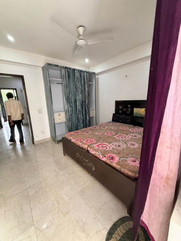 Bedroom, sector 57 3 Bedroom 204 Sq.Yd. Builder Floor In Sector 57 Gurgaon 10749587