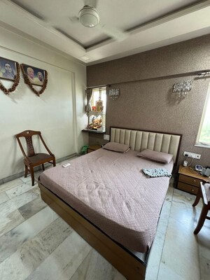 Bedroom in 2 BHK Apartment at Kherwadi – for Rent