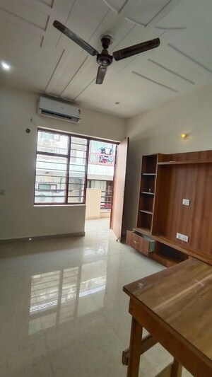 Kitchen in 2 BHK Builder Floor at Sector 46 – for Rent