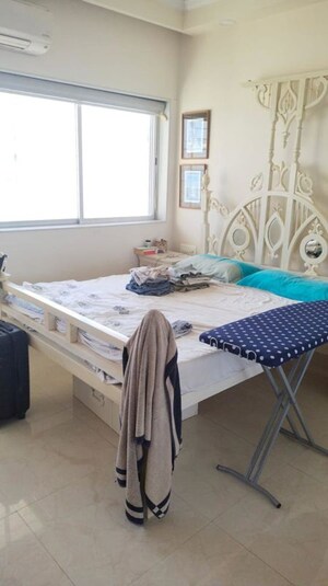 Bedroom in 3 BHK Apartment at Twin Towers, Prabhadevi – for Rent