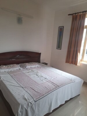 Bedroom in 3 BHK Apartment at Suncity Essel Tower, Sector 28 – for Rent