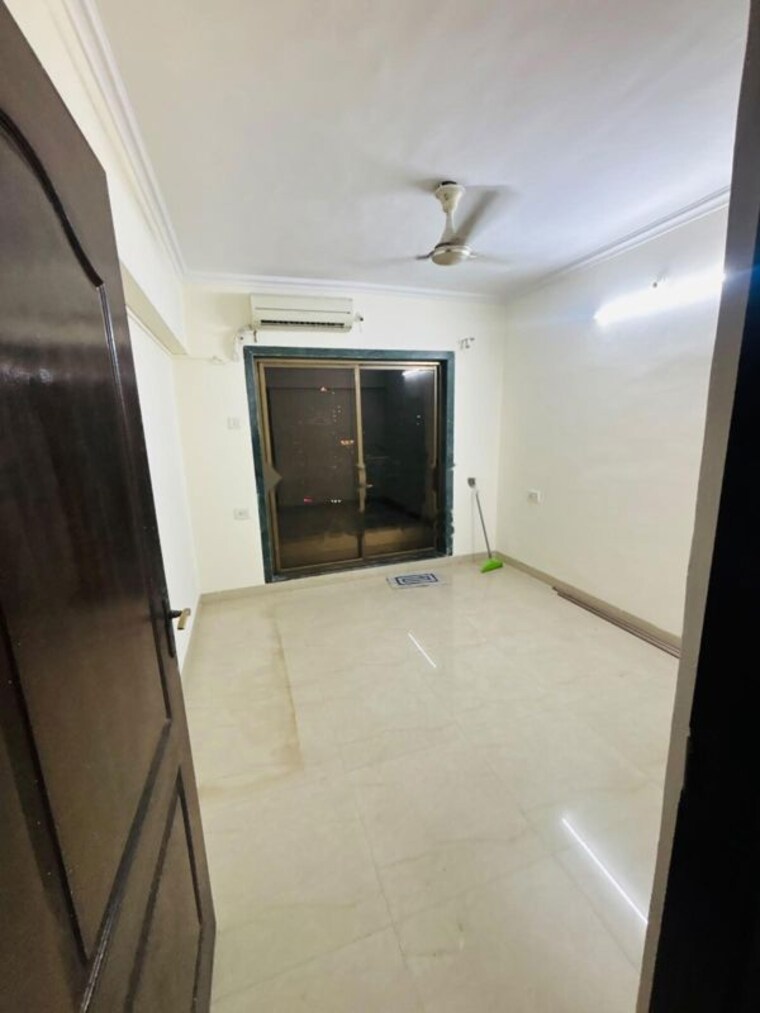 Room, regency-gardens 3 Bedroom 1600 Sq.Ft. Apartment In Kharghar Sector 6 Navi Mumbai 10749662