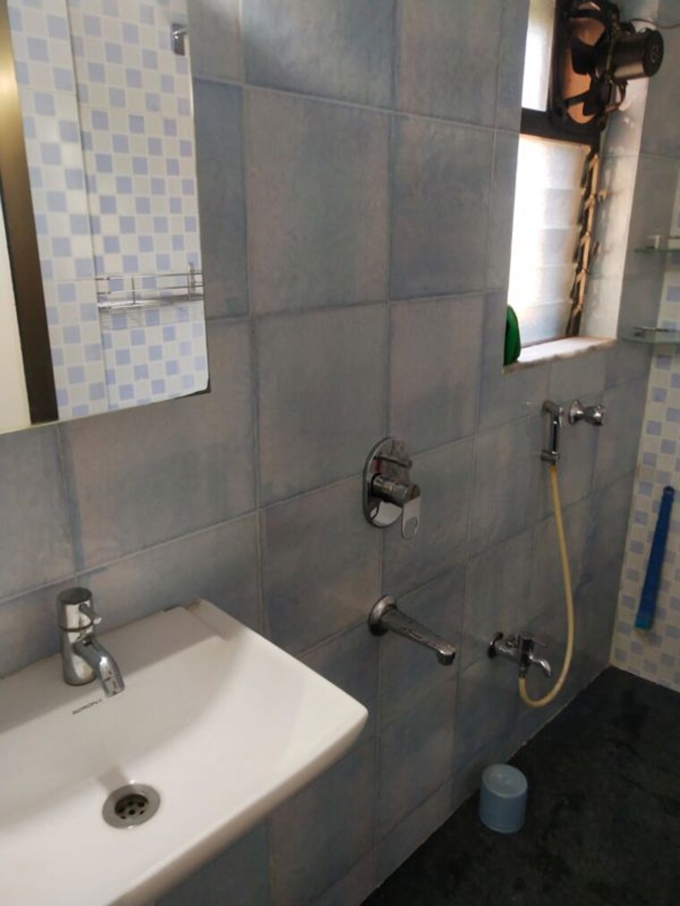 Bathroom, silver-square-chs-ltd 1 Bedroom 510 Sq.Ft. Apartment In Santacruz East Mumbai 10749671