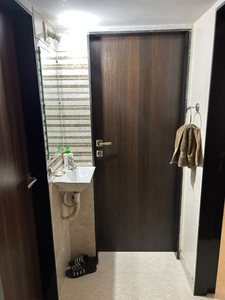 Bathroom, sanjay-tower 3 Bedroom 1800 Sq.Ft. Apartment In Sanidhya Ahmedabad 10749688