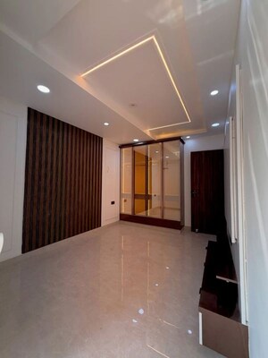 Building Lobby in 2.5 BHK Builder Floor at Arya Pura – for Sale