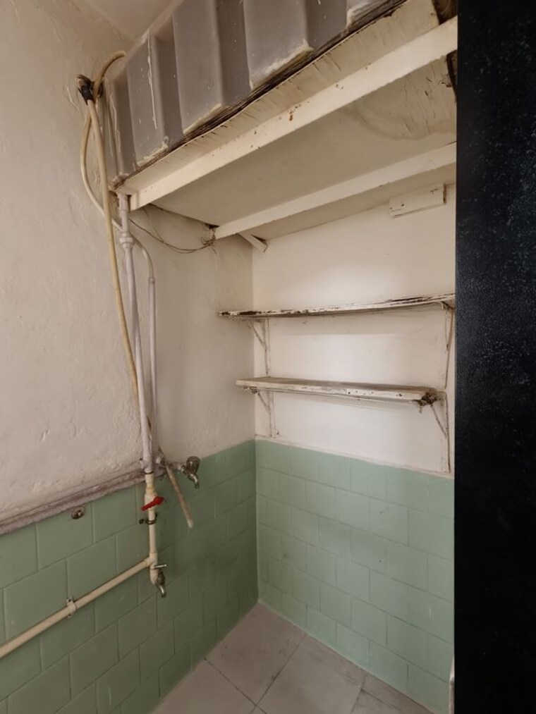 Bathroom, gokuldham-complex 1 RK 200 Sq.Ft. Apartment In Goregaon East Mumbai 10749514