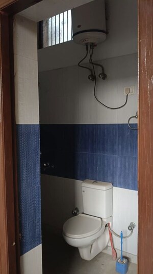 Bathroom in 2 BHK Builder Floor at Sector 46 – for Rent