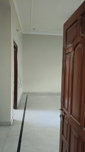 Building Lobby in 2 BHK Builder Floor at Sector 46 – for Rent