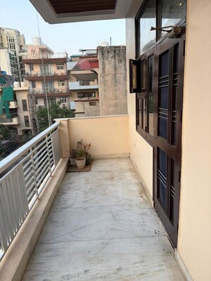 Balcony in 2 BHK Builder Floor at Sector 47 – for Rent
