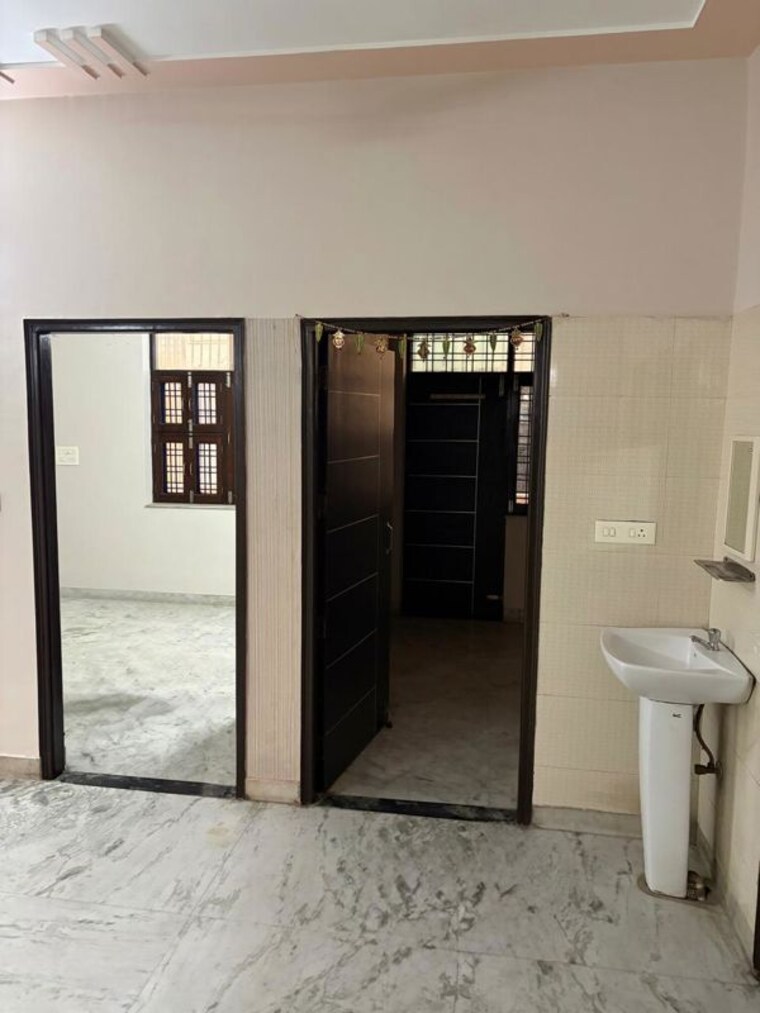 Room, sector 47 2 Bedroom 800 Sq.Ft. Builder Floor In Sector 47 Gurgaon 10749743