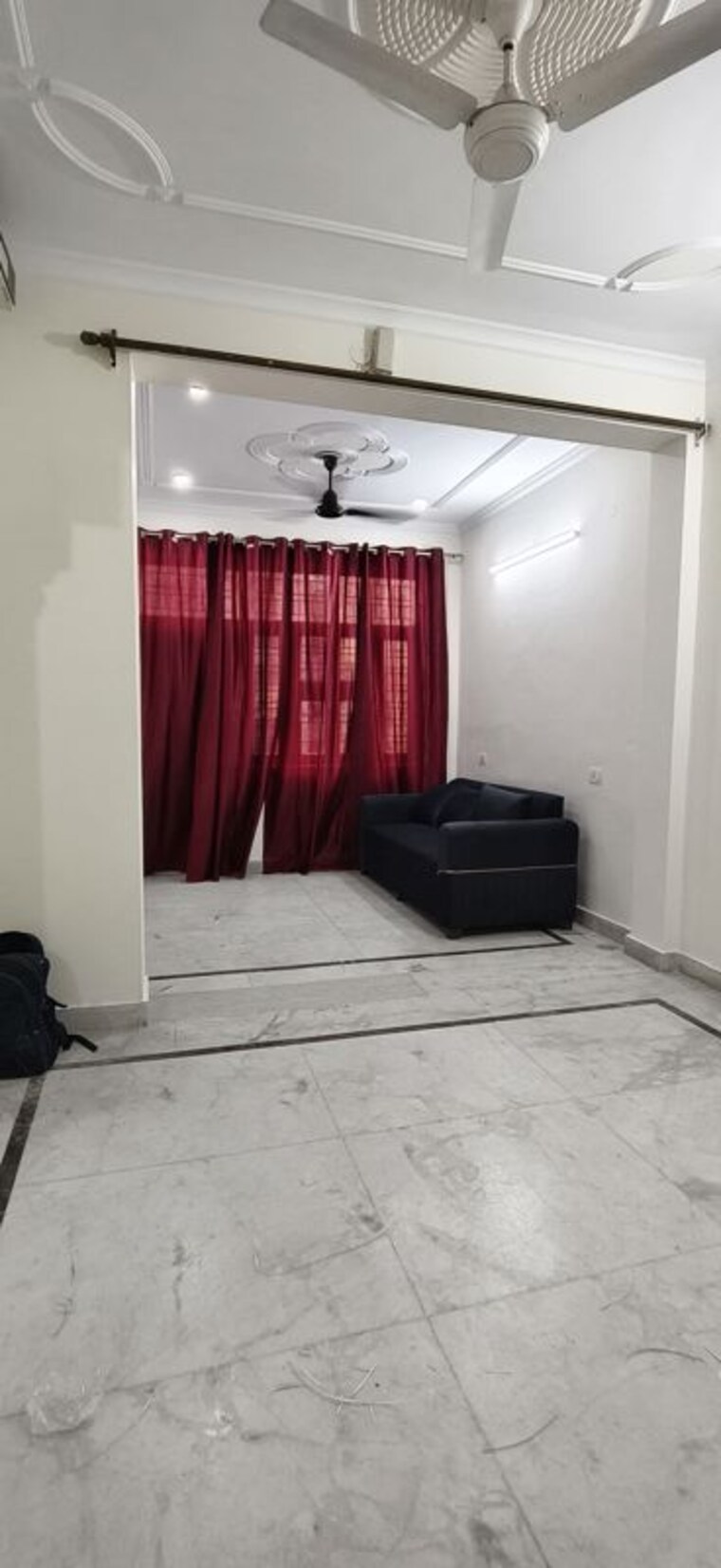 Living Room, rwa-residential-society-sector-46 1 Bedroom 650 Sq.Ft. Builder Floor In Sector 46 Gurgaon 10749844