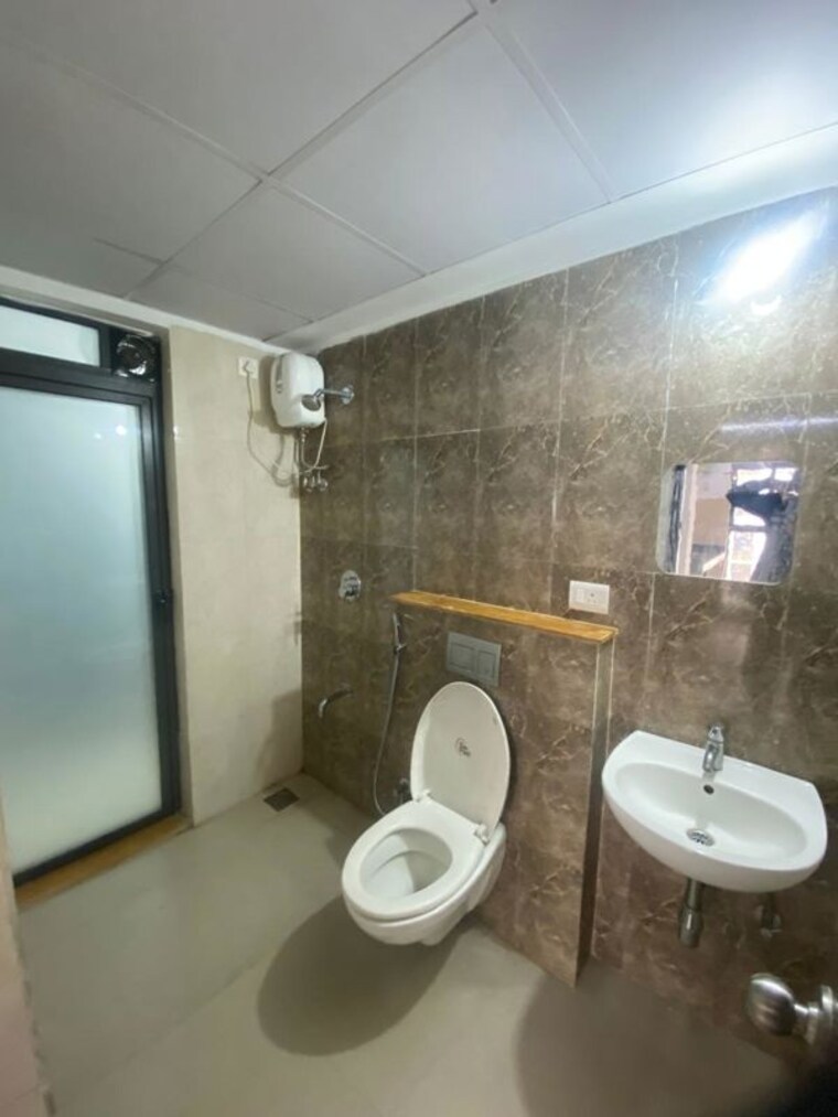 Bathroom, runwal-gardens-phase-i 1 Bedroom 353 Sq.Ft. Apartment In Dombivli East Thane 10749863