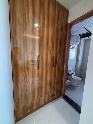 Building Lobby in 1 BHK Builder Floor at Sector 38 – for Rent