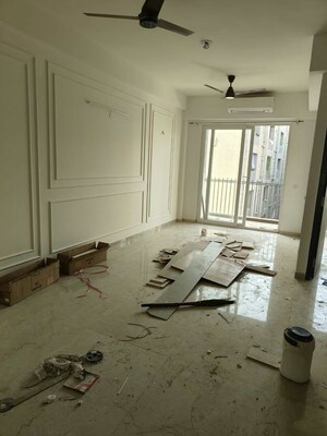 2.5 BHK Apartment For Rent in Emaar Emerald Estate, Sector 65