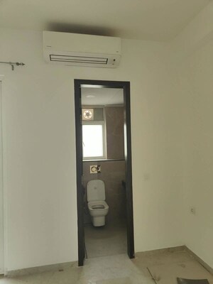 Attached Bathroom in 2.5 BHK Apartment at Emaar Emerald Estate, Sector 65 – for Rent
