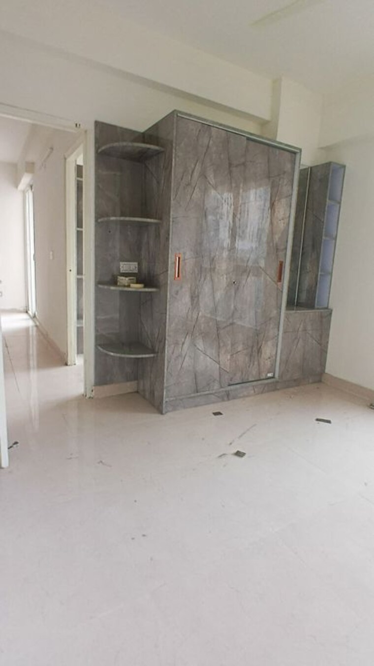 Room, emaar-emerald-estate 3.5 Bedroom 1415 Sq.Ft. Apartment In Sector 65 Gurgaon 10749893