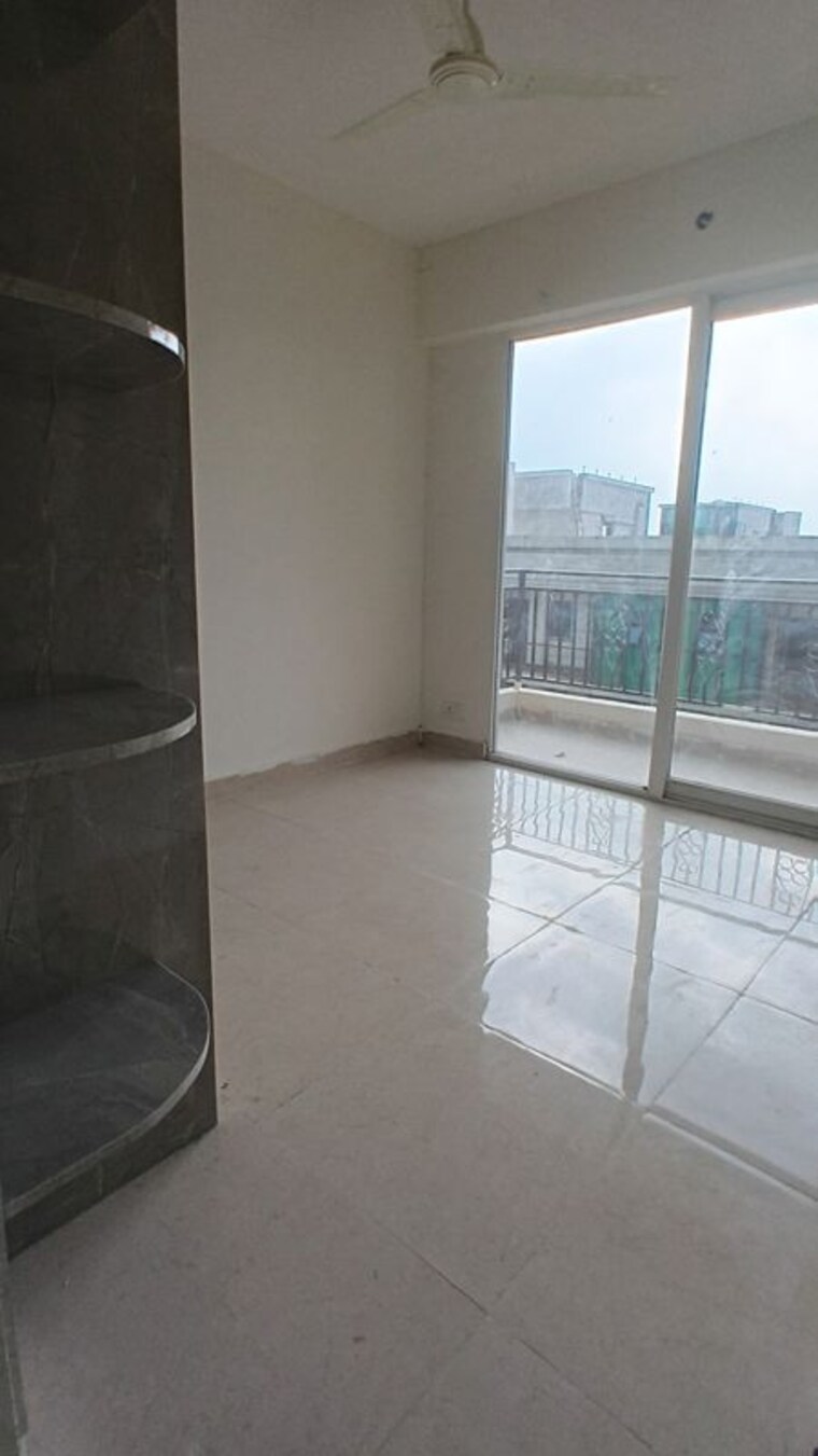 Room, emaar-emerald-estate 3.5 Bedroom 1415 Sq.Ft. Apartment In Sector 65 Gurgaon 10749893