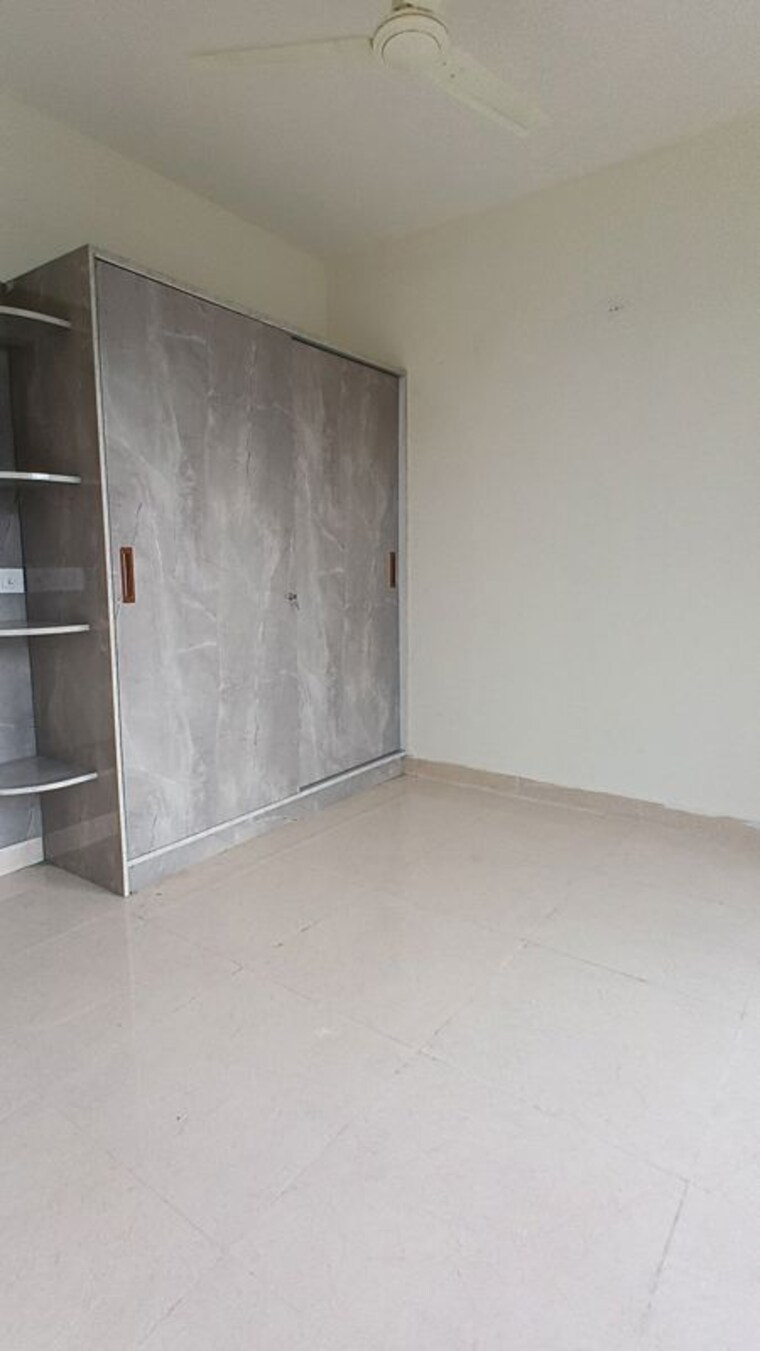 Room, emaar-emerald-estate 3.5 Bedroom 1415 Sq.Ft. Apartment In Sector 65 Gurgaon 10749893