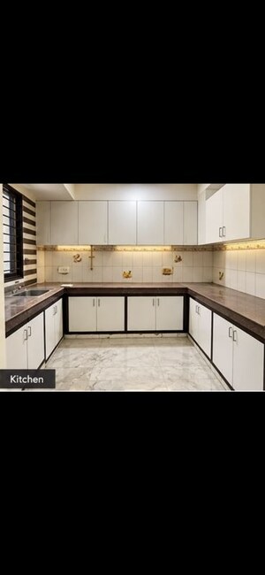 Kitchen in 6+ BHK Independent House at Sector 48 – for Sale