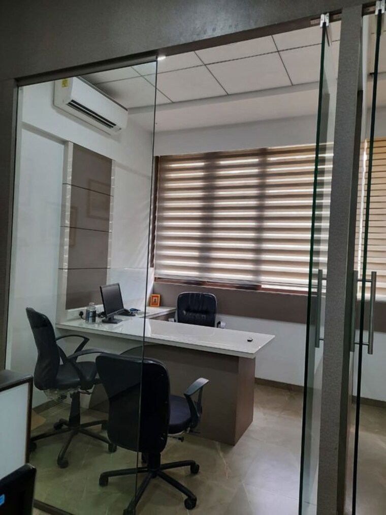 Team Area, rustomjee-central-park-commercial Commercial Office Space 735 Sq.Ft. In Andheri East Mumbai 10749950