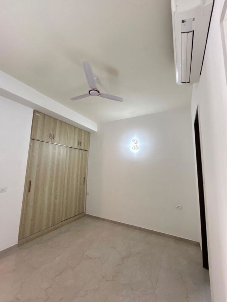 Room, signature-global-city-63a 3.5 Bedroom 1470 Sq.Ft. Apartment In Sector 63a Gurgaon 10749947