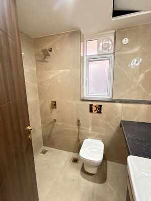 Bathroom in 3.5 BHK Apartment at Signature Global City 63A, Sector 63a – for Rent