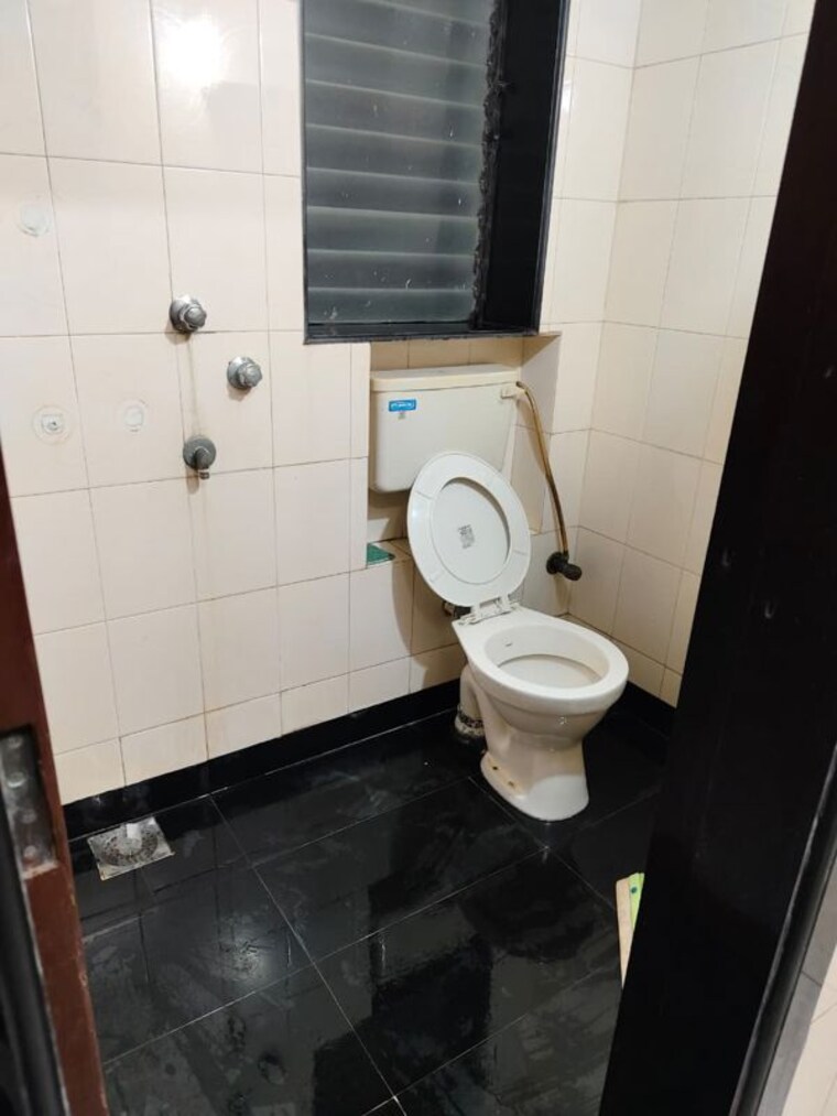 Bathroom, visha-apartment 2 Bedroom 670 Sq.Ft. Apartment In Andheri East Mumbai 10750016