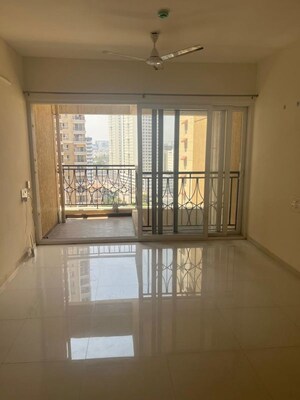 Room in 2 BHK Apartment at Nyati Elysia, Kharadi – for Rent