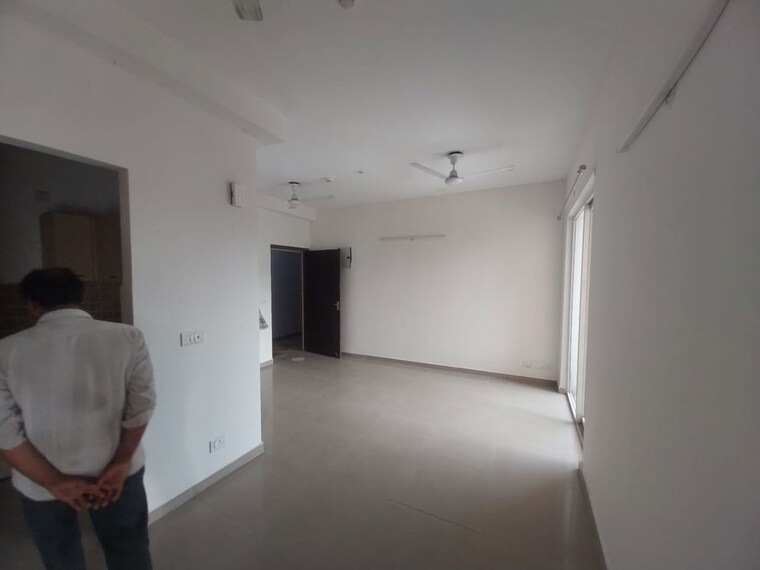 Room, mahagun-my-woods 3 Bedroom 1370 Sq.Ft. Apartment In Sector 16c Greater Noida Greater Noida 10750026