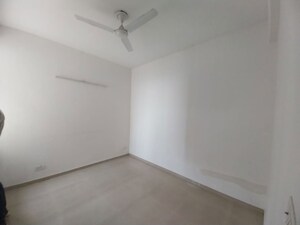 Room in 3 BHK Apartment at Mahagun My Woods, Sector 16c Greater Noida – for Sale