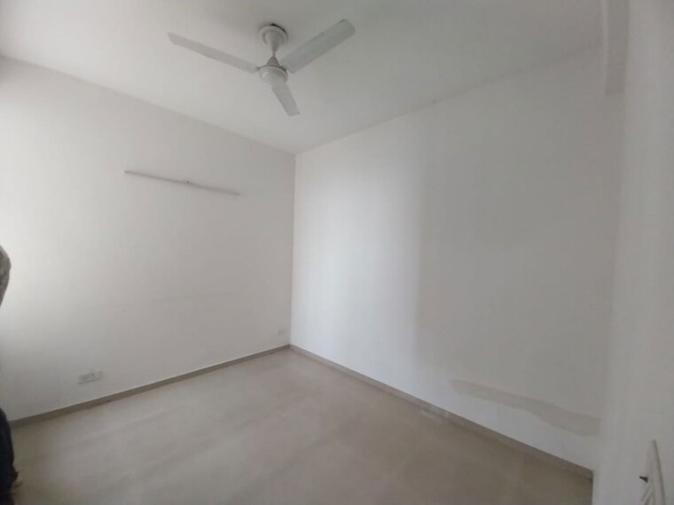 Room, mahagun-my-woods 3 Bedroom 1370 Sq.Ft. Apartment In Sector 16c Greater Noida Greater Noida 10750026