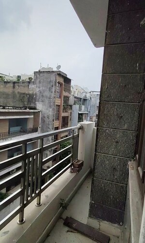 Balcony in 2 BHK Builder Floor at Meenakshi Garden – for Rent