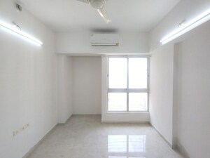 2 BHK Apartment For Rent in Lodha Amara, Kolshet Road
