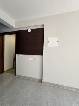 2.5 BHK +  1100 Sq.Ft. Builder Floor in Signature Global City 81