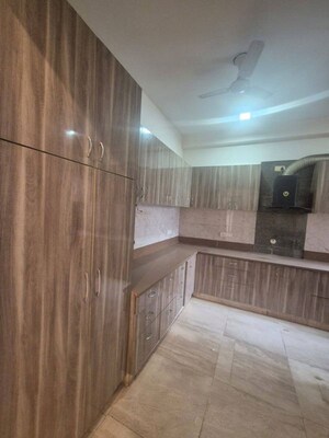 Kitchen in 3 BHK Builder Floor at BPTP Amstoria, Sector 102 – for Rent