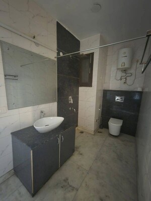 Attached Bathroom in 3 BHK Builder Floor at BPTP Amstoria, Sector 102 – for Rent