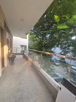 Balcony in 3 BHK Builder Floor at BPTP Amstoria, Sector 102 – for Rent